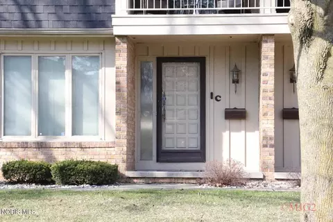 5212 Regency Dr #C, Toledo, OH 43615
