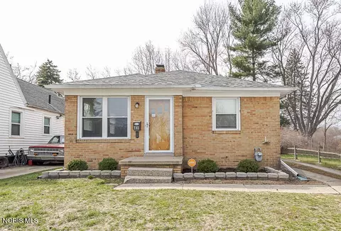 732 Colima Dr, Toledo, OH 43609