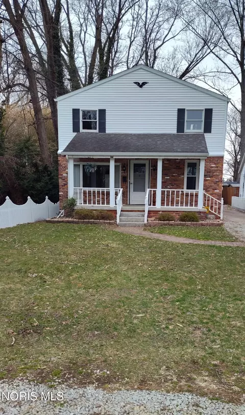 6043 Pickard Dr, Toledo, OH 43613