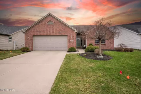 10835 S Lakes Dr, Perrysburg, OH 43551