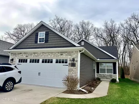 7233 Turncreek Dr, Toledo, OH 43615