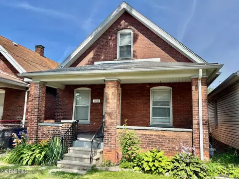 2013 Caledonia St, Toledo, OH 43605