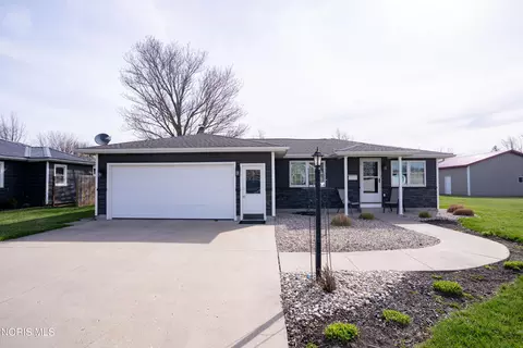 713 N Walnut St, Paulding, OH 45879