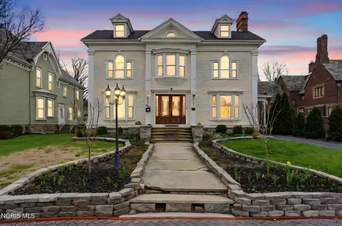 835 S Main St, Findlay, OH 45840