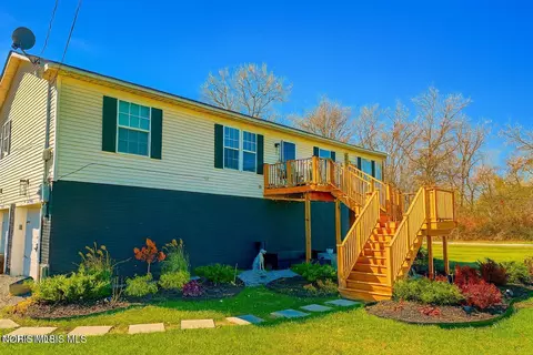 645 Clubhouse Rd, Curtice, OH 43412