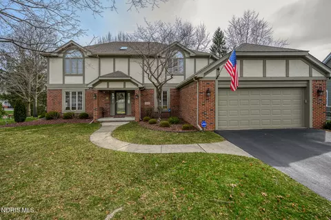 5102 Sprucewood Ct, Sylvania, OH 43560