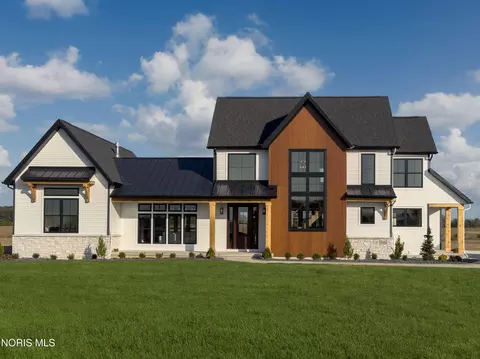 7261 Rolling Meadow Ln, Maumee, OH 43537