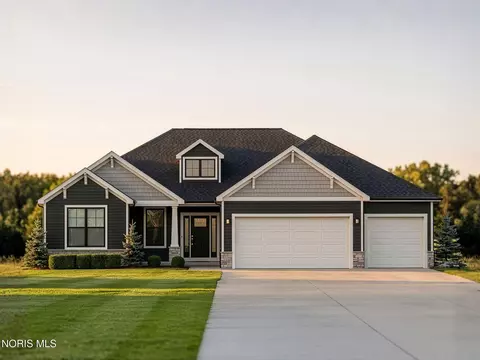 7918 Trestle Bend Rd, Monclova, OH 43542