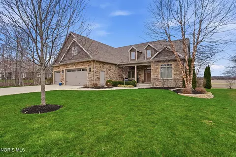 8081 Ash Ridge Ln, Findlay, OH 45840