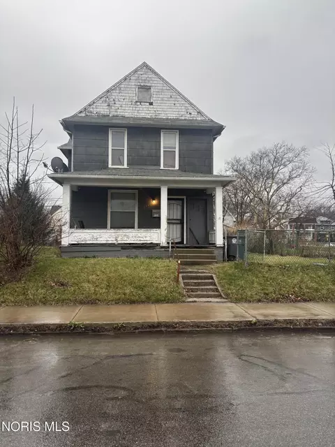 714 Oak St, Toledo, OH 43605