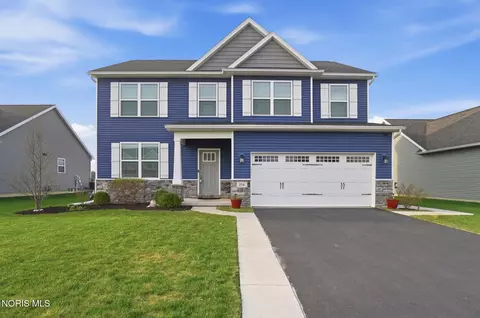 194 Valley Hall Dr, Perrysburg, OH 43551