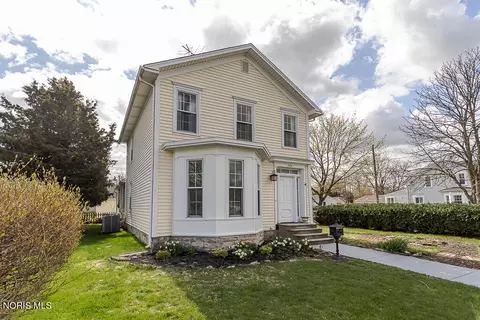 426 W Wayne St, Maumee, OH 43537