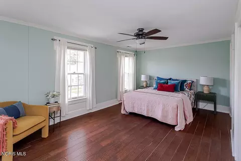 Bedroom - 426 W Wayne St, Maumee, OH 43537 photo 1 of 8