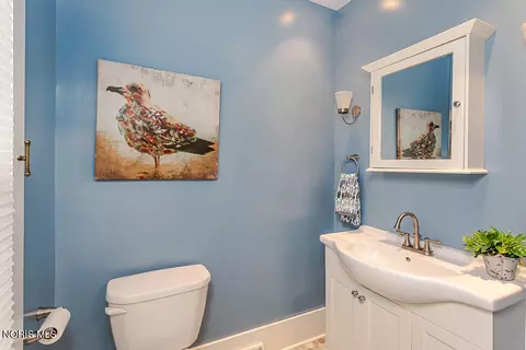 Bath - 426 W Wayne St, Maumee, OH 43537 photo 2 of 4