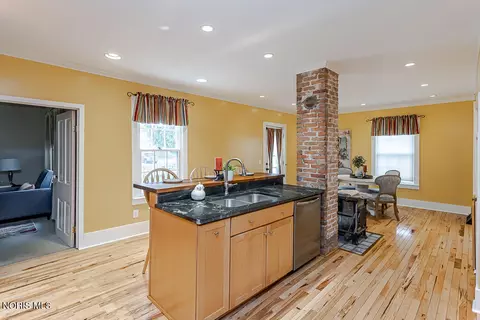 Kitchen - 426 W Wayne St, Maumee, OH 43537 photo 3 of 9