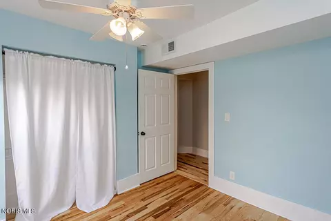 Bedroom - 426 W Wayne St, Maumee, OH 43537 photo 4 of 8