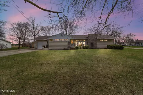 502 N Lincoln St, West Unity, OH 43570