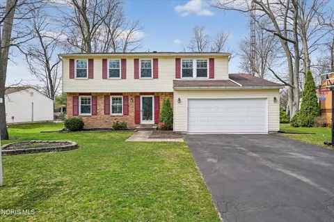 4541 Sheringham Ln, Sylvania, OH 43560