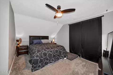 Bedroom - 635 Wright Ave, Toledo, OH 43609 photo 5 of 5