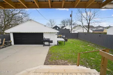Exterior - 635 Wright Ave, Toledo, OH 43609 photo 9 of 9