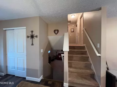 Entry Way - 575 Sunset Dr, Upper Sandusky, OH 43351 photo 1 of 1