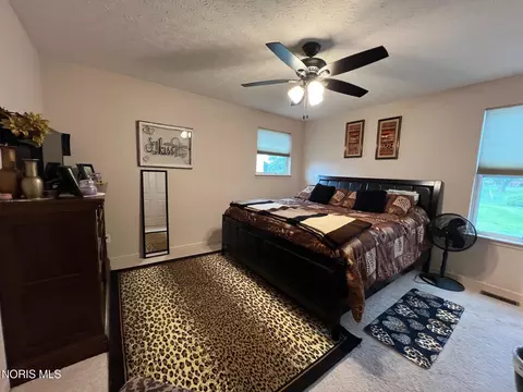 Bedroom - 575 Sunset Dr, Upper Sandusky, OH 43351 photo 1 of 4
