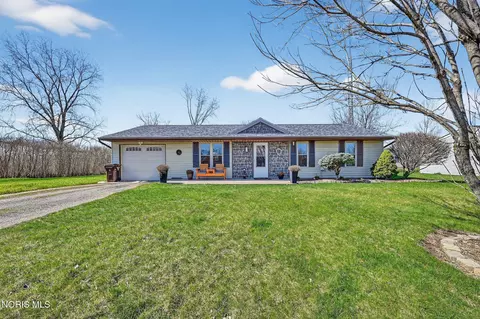 4312 W Rolling Blvd, Defiance, OH 43512