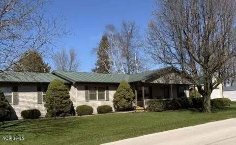 203 W 9th St, Sycamore, OH 44882