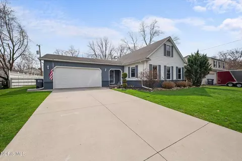 4861 Eastwick Dr, Toledo, OH 43614