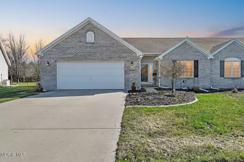 26442 E Wexford Dr, Perrysburg, OH 43551