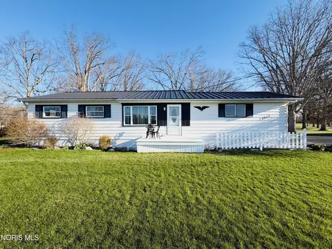 24603 Watson Rd, Defiance, OH 43512