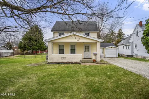 715 Carew Ln, Maumee, OH 43537