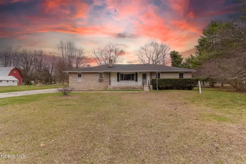 5741 Waterville Swanton Rd, Swanton, OH 43558