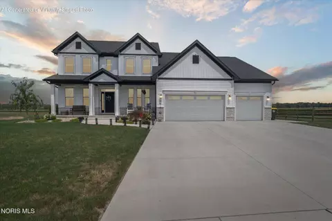 9412 Newbury Ln, Whitehouse, OH 43571