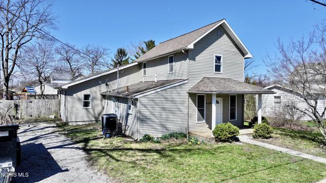 239 N 2nd St, Portage, OH 43451