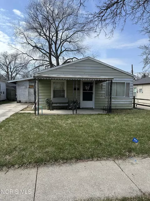 6053 325th St, Toledo, OH 43611