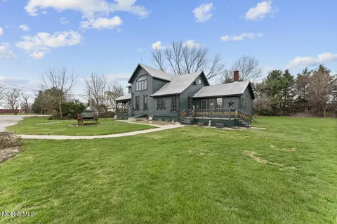 Exterior - 5668 Ayers Rd, Walbridge, OH 43465 photo 3 of 7