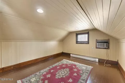 Bedroom - 5668 Ayers Rd, Walbridge, OH 43465 photo 1 of 5