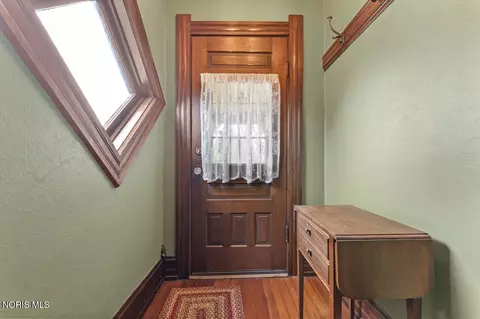 Entry Way - 5668 Ayers Rd, Walbridge, OH 43465 photo 1 of 2