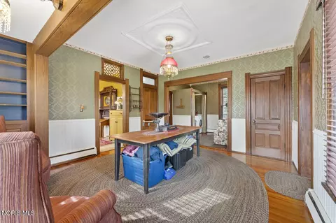 Dining - 5668 Ayers Rd, Walbridge, OH 43465 photo 2 of 3