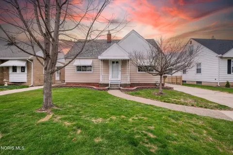 3104 Ravenwood Blvd, Toledo, OH 43614