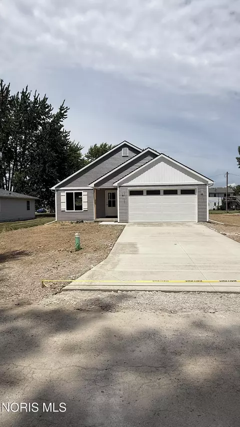 408 Hudson St, Napoleon, OH 43545