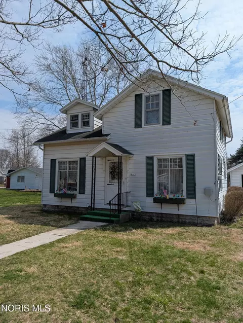 504 Rice St, Elmore, OH 43416