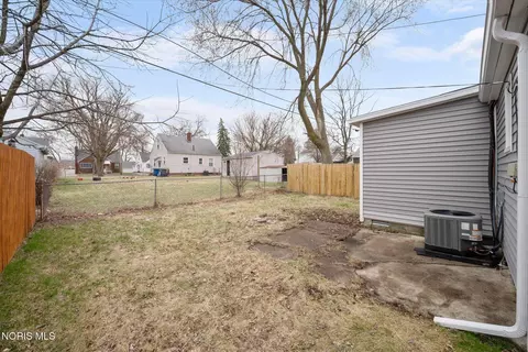 Exterior - 514 Conrad Ave, Toledo, OH 43607 photo 4 of 9