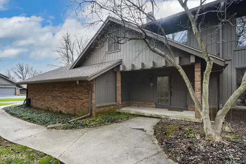 29644 E River Rd, Perrysburg, OH 43551