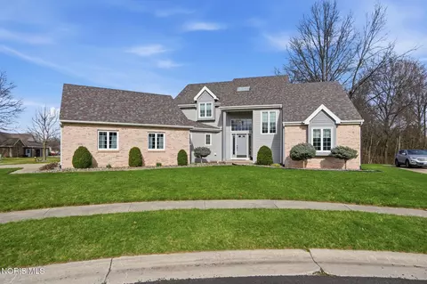 1776 Arrowhead Ct, Defiance, OH 43512