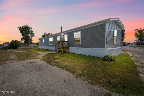 27696 Oregon Rd #120, Perrysburg, OH 43551