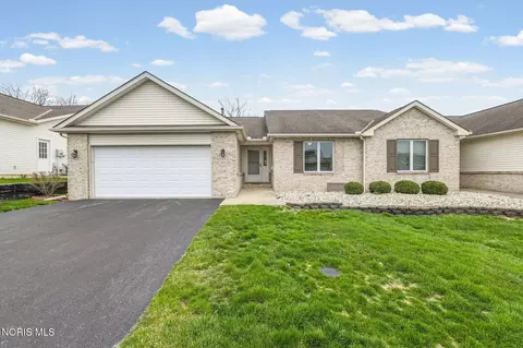 2411 Villa W Dr, Findlay, OH 45840