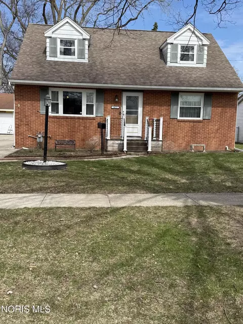 3422 Birchdale Dr, Toledo, OH 43623