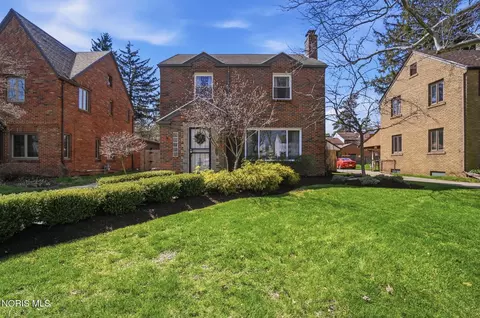2355 Cheltenham Rd, Toledo, OH 43606